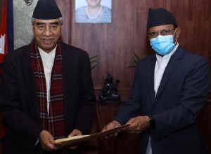 रक्षामन्त्री डा. मीनेन्द्र रिजालले गरे पदबाट राजीनामा